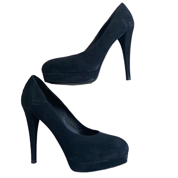 Classic iconic Yves Saint Laurent black suede leather pumps tribune almond toe
